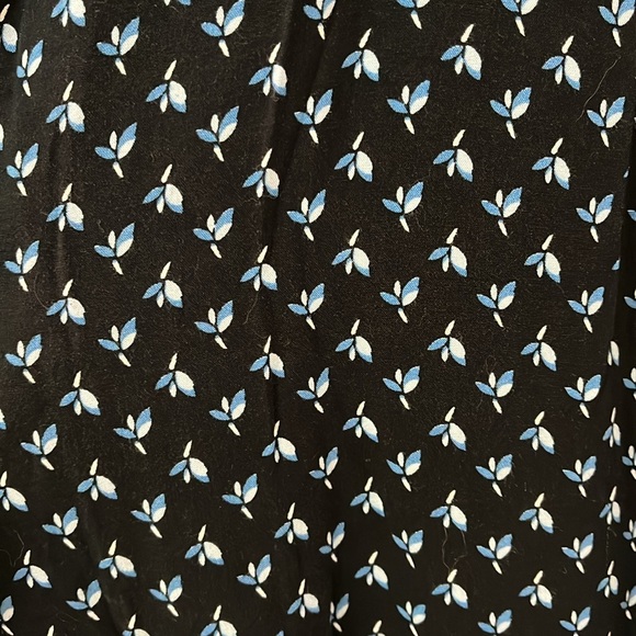 Hayden LA Navy Floral V-Neck Tiered Maxi Dress - Picture 8 of 11